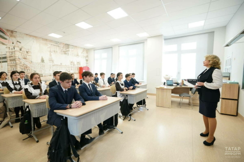 Татарстанда мәктәп директорларына педагогларның уңышлары өчен түләүләр расланды