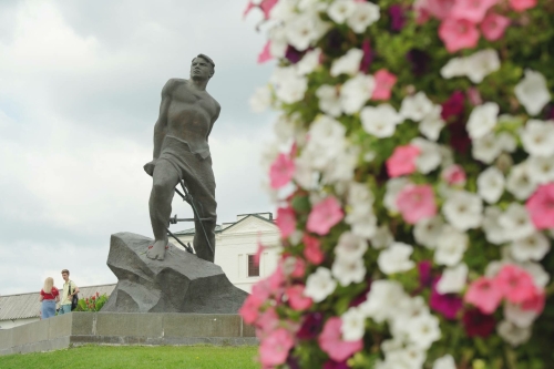 Җиңү бик тиз килмәде...