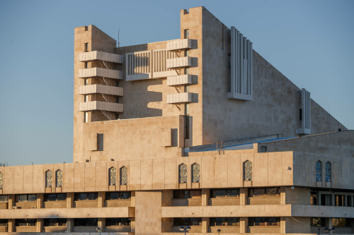 Тинчурин театры коллективы: Азат Хөсәенов «Казан егетләре» премьерасын күрми калды