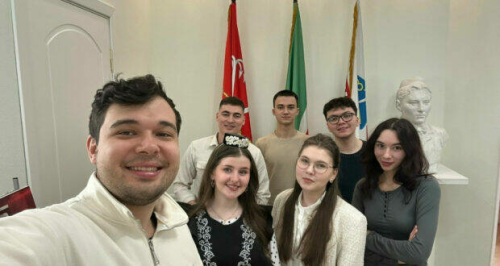 Татарстанның Петербургтагы вәкиллегендә яшьләр белән эшләү планнары хакында сөйләштеләр