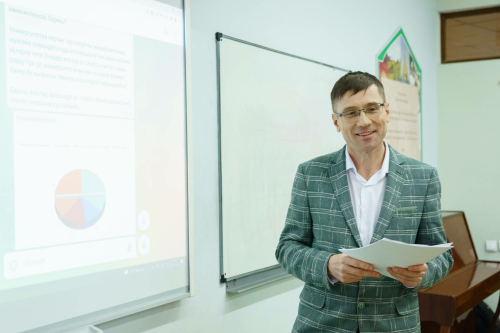 Журналист Рәмис Латыйпов «Тел ачкычы» татар телен өйрәнү клубында дәресләр алып барачак