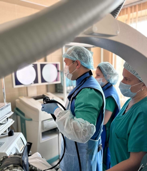 Чаллының Ашыгыч ярдәм хастаханәсе табиблары үт юлыннан бернинди кисемсез зур таш алган