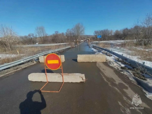 Азнакай районында Ык елгасы аша салынган күперне су баскан