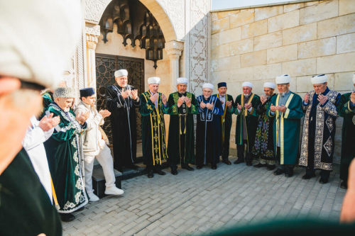 Шәүвәл аеның 13нче көнендә – 1 апрельдә – Казанда Хәтер көне узды