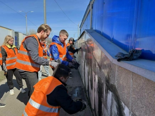 Активистлар Казанда ике җир асты кичүен тәртипкә китерде