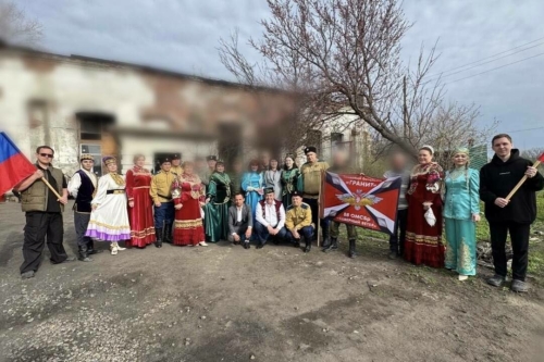 Әлмәт волонтерлары һәм артистлары Луганск Халык Республикасына гуманитар миссия оештырды