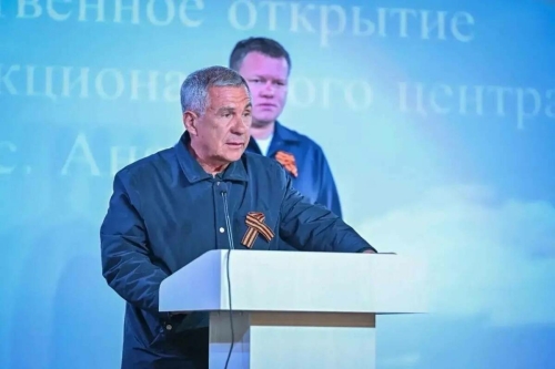 Рөстәм Миңнеханов Анатыш авылында күп функцияле үзәк ачуда катнашты