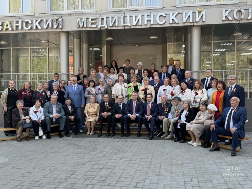Альмир Абашев сәламәтлек саклау тармагы ветераннары белән очрашты