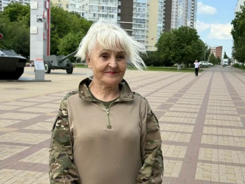 Чаллы волонтеры Мәрьям Федоткинга «Фронтка ярдәм иткән өчен» медале тапшырылды