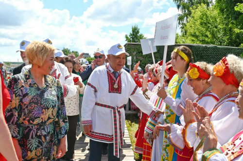Мөхәммәтшин «Валда Шинясь» бәйрәмендә мордва халкының Татарстан өчен әһәмиятен билгеләде