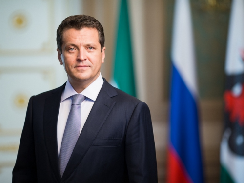 Казан мэры медицина хезмәткәрләрен һөнәри бәйрәмнәре белән котлады