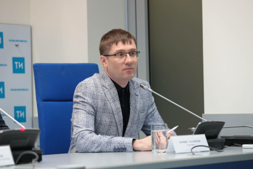 Рәмис Латыйпов Радик Сабиров турында: Берөзлексез бал корты шикелле эшләде