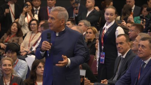 Татарстан Рәисе Рөстәм Миңнеханов Петербург халыкара икътисади форумында чыгыш ясады
