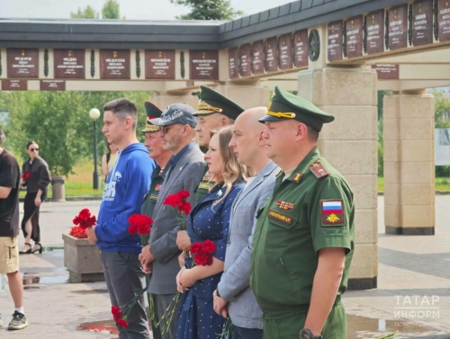 Казанда Донбасстагы сугыш корбаннарын искә алдылар
