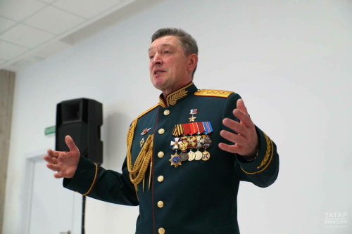Александр Лапин: Татарстан фронт өчен куәтле тыл үзәгенә әверелде