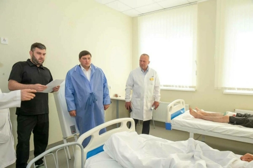 Радмир Беляев Түбән Камага пилотсыз очкыч һөҗүме вакытында зыян күрүчеләрнең хәлен белде