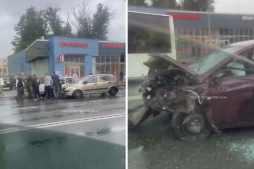 Берничә машина катнашындагы авария сәбәпле Казанның Горький шоссесында бөке хасил булган