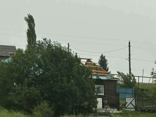 Татарстанның Бөгелмә районында давыл торак йортларны җимергән