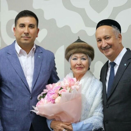 Бөтендөнья татар конгрессында Гөлзадә Сәфиуллинаның 80 яшьлек юбилее билгеләп үтелде