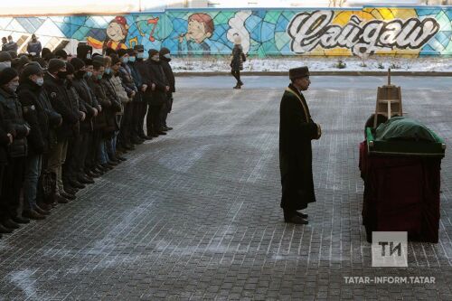 Татарстанның халык артисты Равил Харисовны соңгы юлга озату