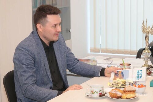 «Казан утлары»ның баш мөхәррире Рөстәм Галиуллин белән әңгәмә