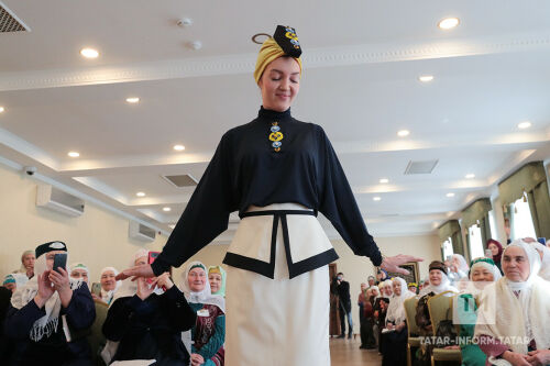Татар милли киемнәрен заманча тәкъдим итү