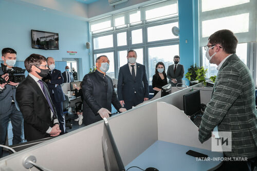 Рөстәм Миңнеханов "Татар-информ" редакциясе коллективы белән очрашты
