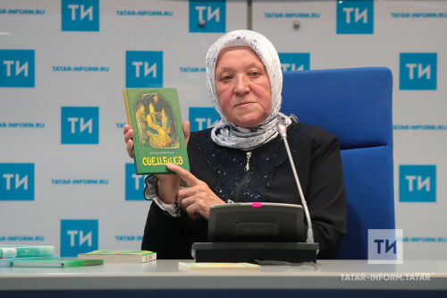 Татар мөселман календарьлары авторы Фәния Хуҗахмәт белән әңгәмә