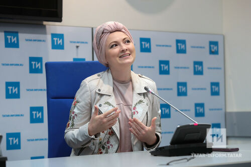 Гөлназ Гафурова һәм Вәли Фазлыйәхмәтов белән әңгәмә