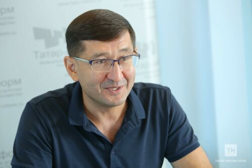 Данил Гыйниятов белән әңгәмә