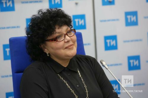 Әлфия Афзалова исемендәге фестиваль-бәйгегә багышланган конференциядән фоторепортаж