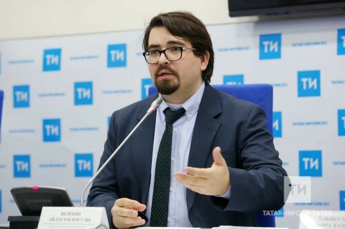Шәриф Камал исемендәге әдәби премия турында матбугат очрашуыннан фоторепортаж