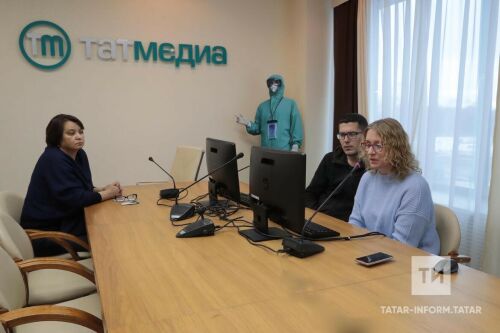  Район газеталарының версткалаучыларын укытудан фоторепортаж