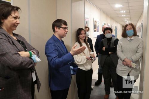 «Тышлыкта — кызлар елмая» күргәзмәсе ачылудан фоторепортаж