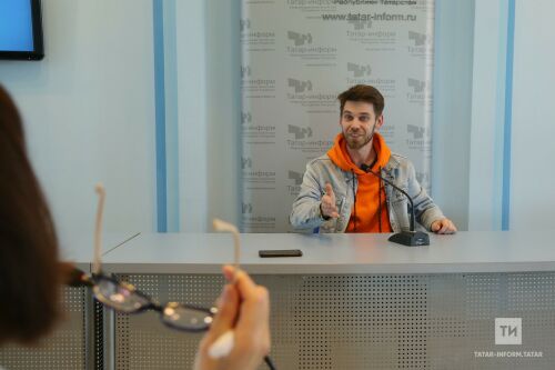 Минзәлә театры артисты Владислав Поджидаев белән әңгәмәдән фоторепортаж