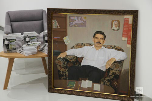 Роберт Миңнуллинның «Газиз замандашларыма-инстадашларыма...» китабын тәкъдим итү