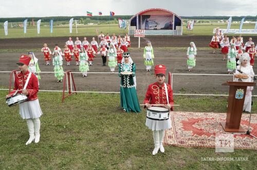 Кемерово өлкәсендәге Шахтерлар Сабантуеннан фоторепортаж