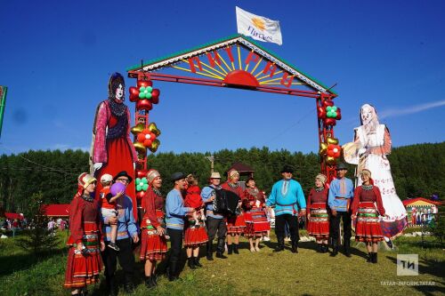 Мамадыш районы Җөри авылында узган Питрау бәйрәменнән фоторепортаж