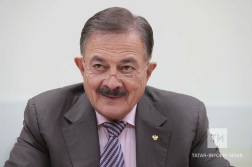 Татарстан Президенты ярдәмчесе Камил Исхаков белән әңгәмәдән фоторепортаж