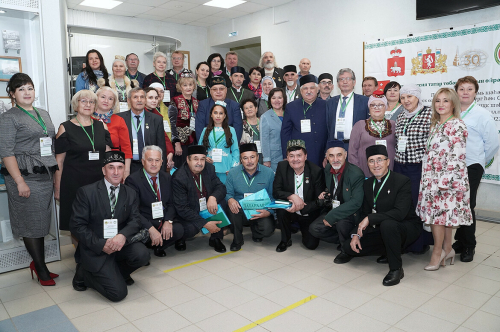 Пермь шәһәрендә узган «VII Бөтенроссия төбәк тарихын өйрәнүчеләр форумы» ачылышыннан фоторепортаж