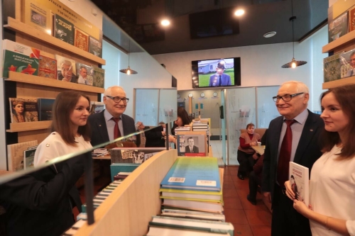 Рахман Шәфигуллинның "Асылбикә күз яшьләре" китабын тәкъдим итүдән фоторепортаж