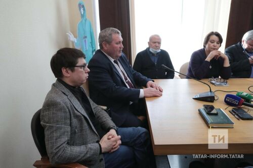 «Татмедиа» агентлыгында Татарстан Язучылар берлеге белән уртак җыелыштан фоторепортаж