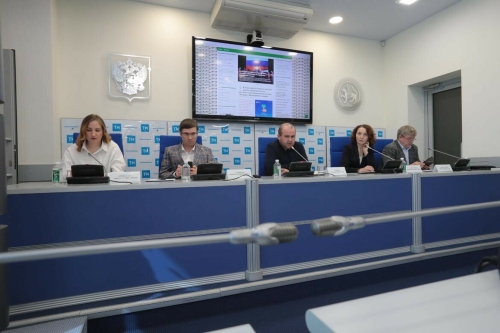 Төбәкләрдә татар газетасын чыгаручылар өчен укудан фоторепортаж