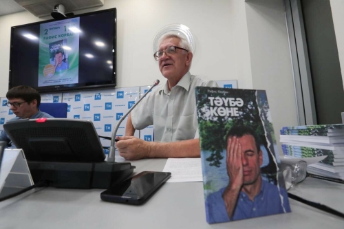 Рафис Корбанның "Тәүбә көне" китабын тәкъдим итү чарасыннан фоторепортаж