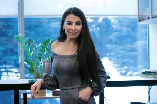 Айгөл Җиһангирова белән интервьюдан фоторепортаж