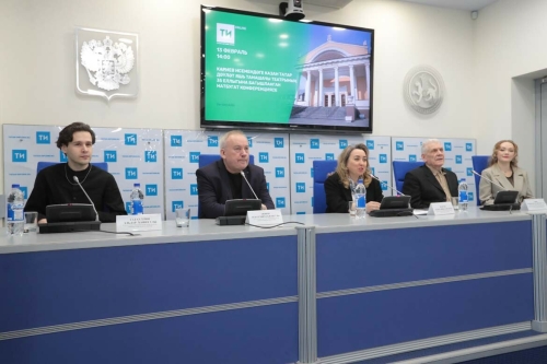 Кариев театрының юбилеена багышланган матбугат очрашуыннан фоторепортаж