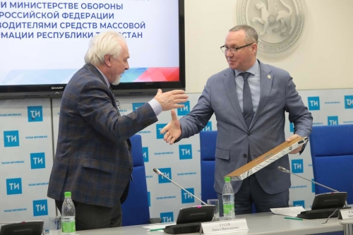 Саклану министрлыгының Иҗтимагый советы вәкилләре белән очрашудан фоторепортаж