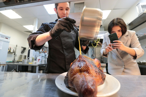 «Тантана» рестораныннан фоторепортаж