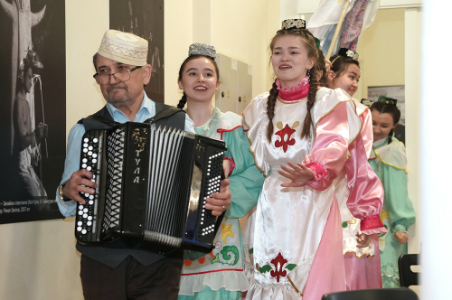 Габдулла Кариев исемендәге театрда төбәкара «Аулак өй – көрәш» проектының зона ярышларыннан фоторепортаж