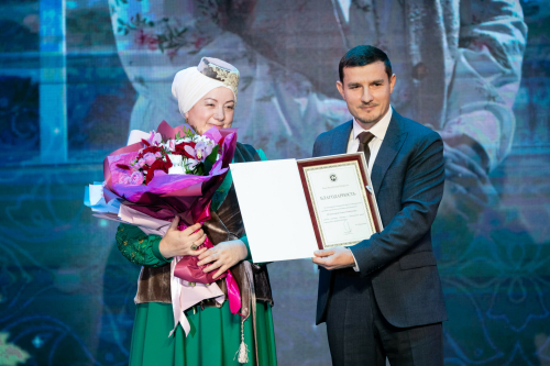 Ризәлә Исмәгыйлеваның иҗат кичәсеннән фоторепортаж